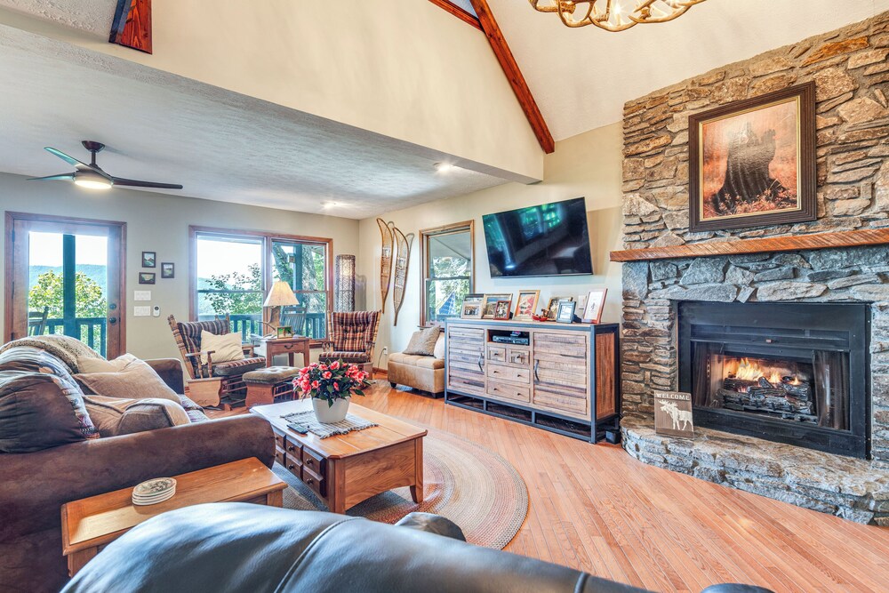 Decks + Lake Access: Scenic North Carolina Retreat
