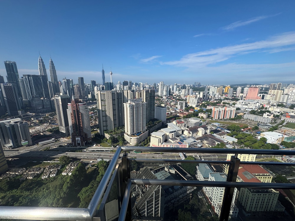 Expressionz KLCC By Laze Home