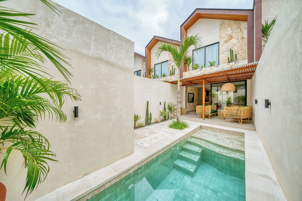New Luxury Malvarrosa Villas