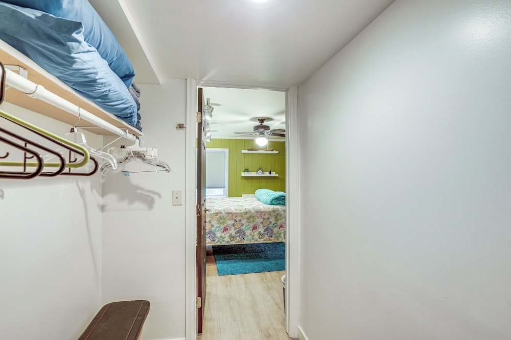 Walk to Empower Field & Sloan Lake: Charming Apt!