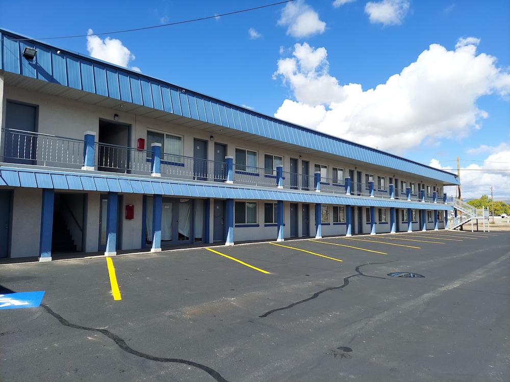 Vernal Inn