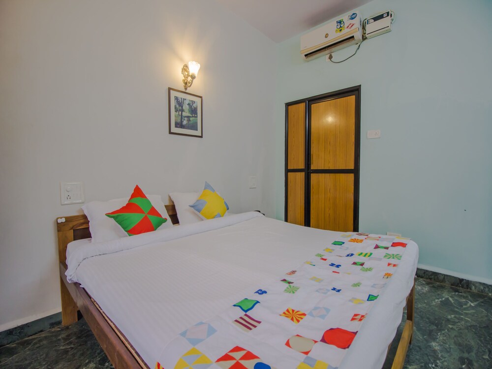 OYO 14181 Home Garden View Studio Morjim Beach