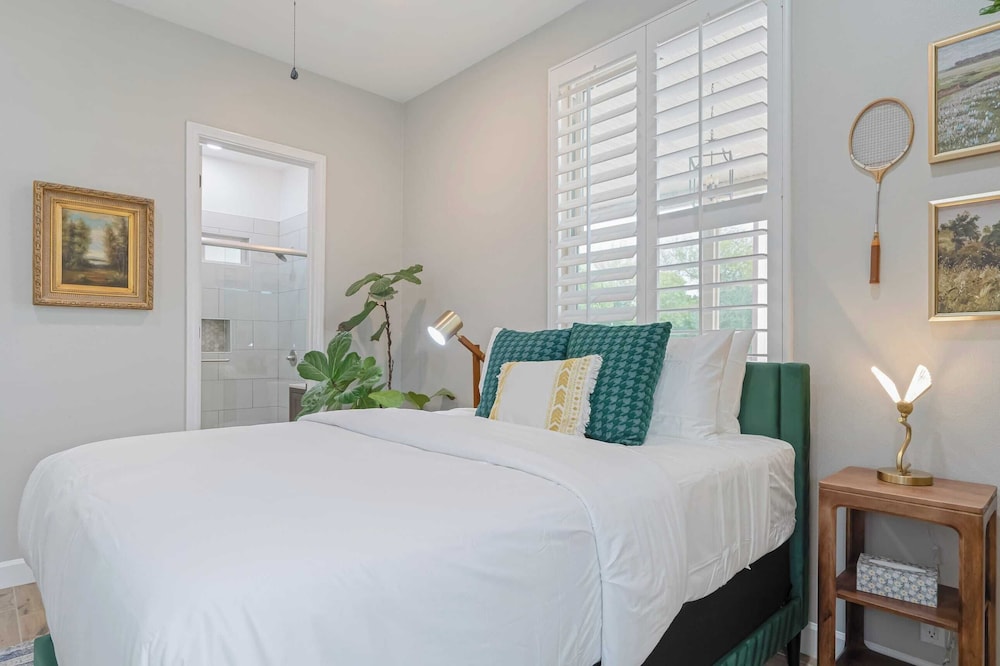41 Palms Estate by Avantstay Indoor Pickleball, Pool, Hot Tub, Outdoor Kitchen