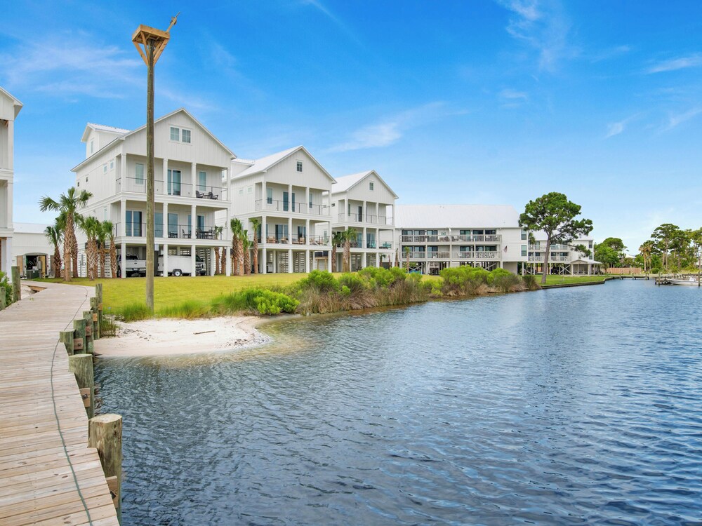 The Osprey #8 by Southern Vacation Rentals