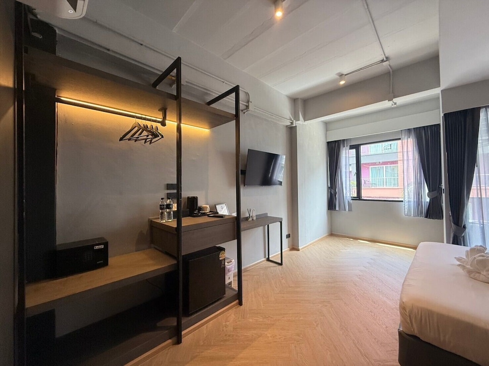 Leon's Loft House
