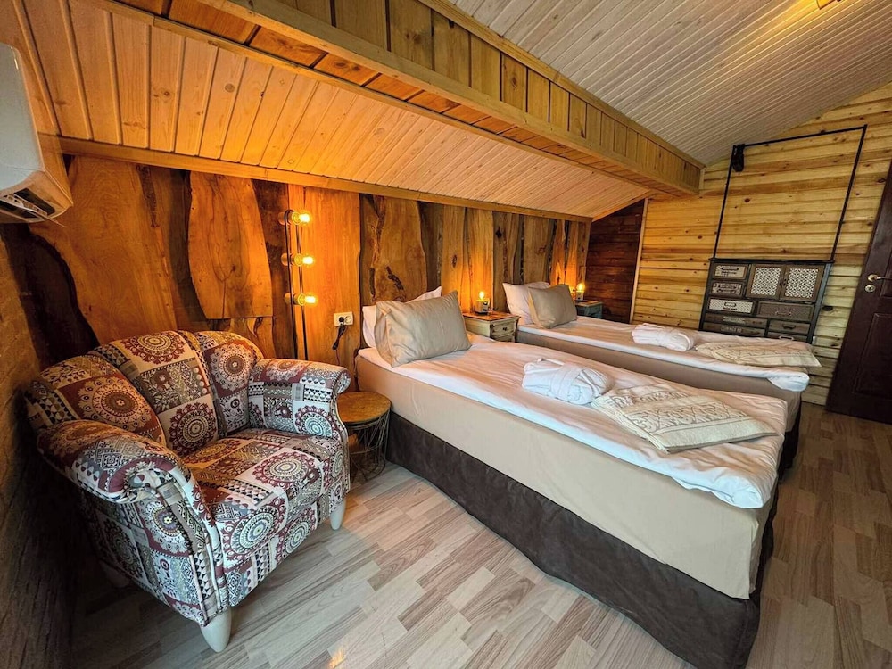 Villa Iskar Lake Residence