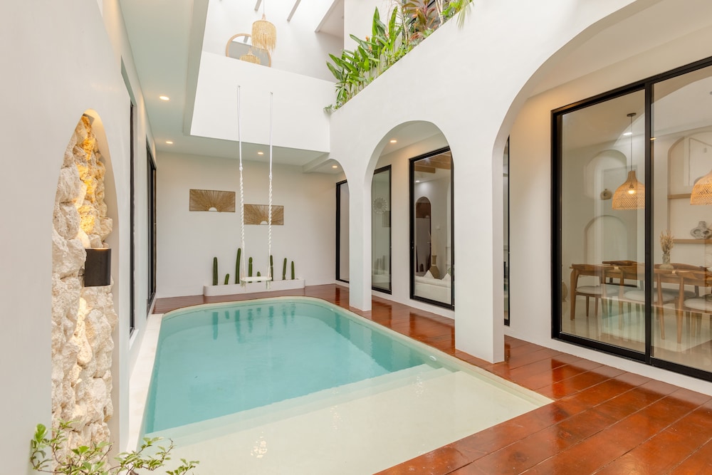 Stylish 3BR Villa La Greesa by OriVista
