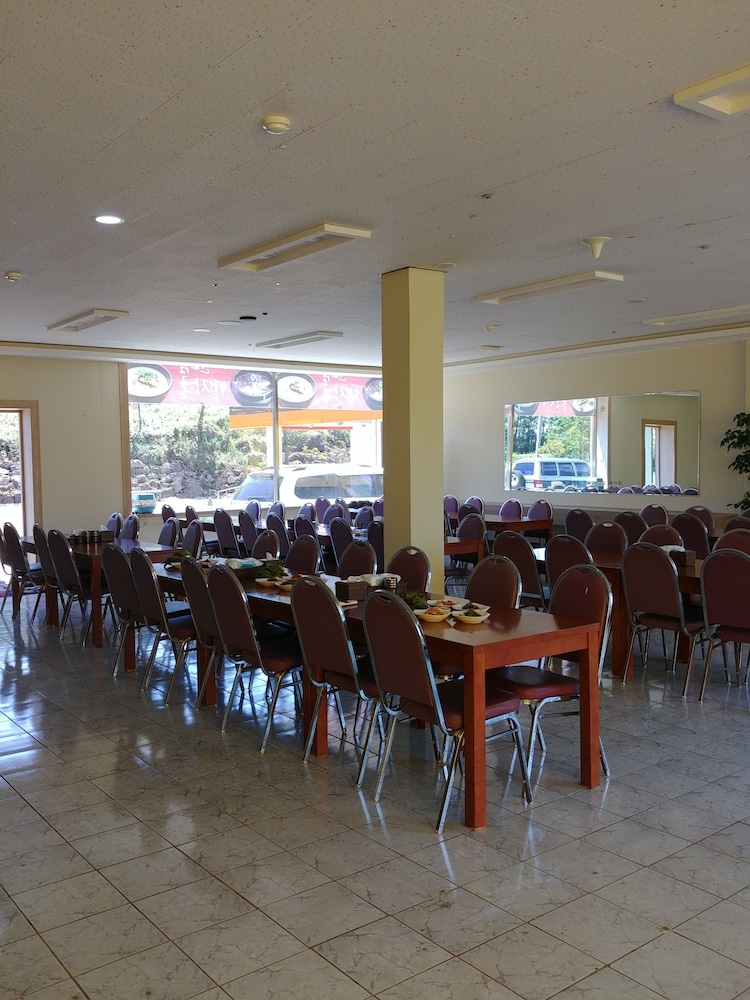Geomunoreum Hostel