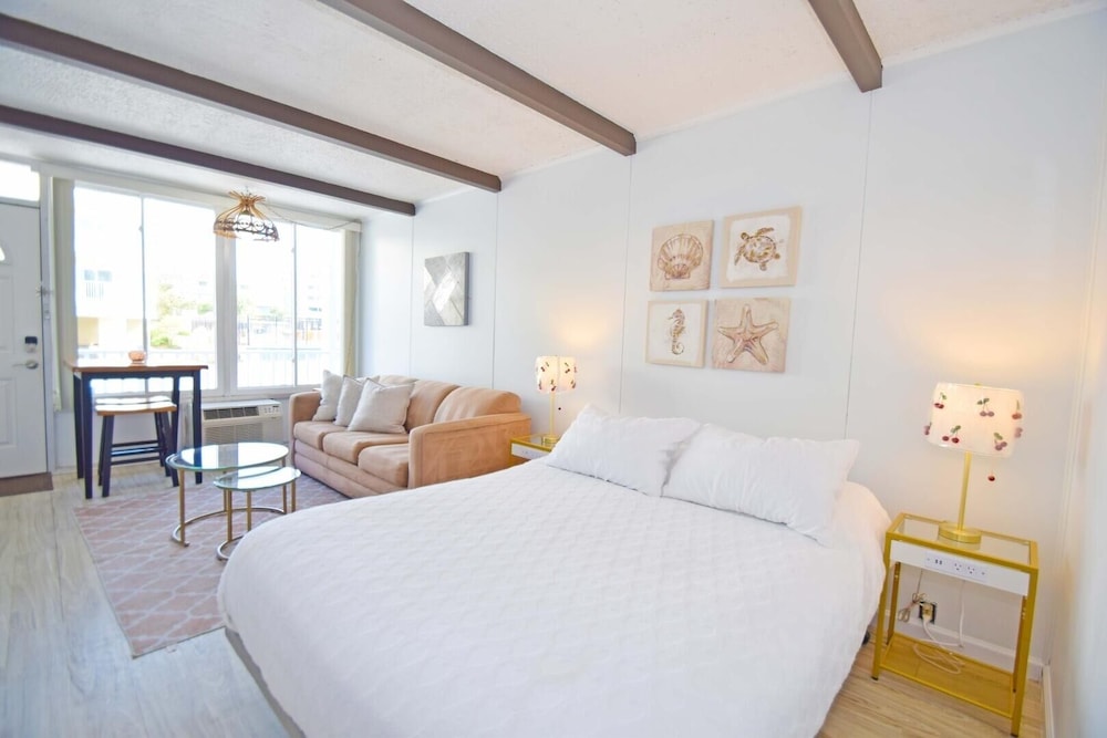 Ocean Waye 106 1 Bedroom Studio