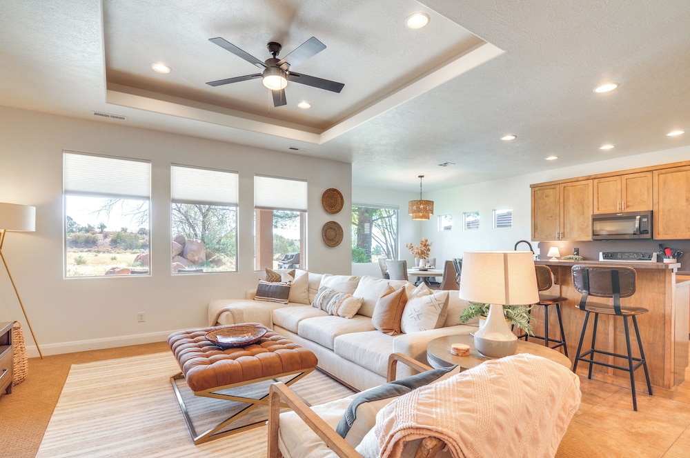 Zion Area Home w/ Scenic Views & Private Hot Tub! view 3