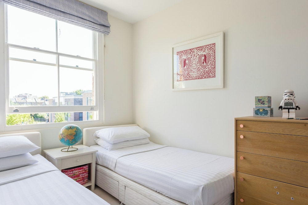 Oakington Road by Onefinestay
