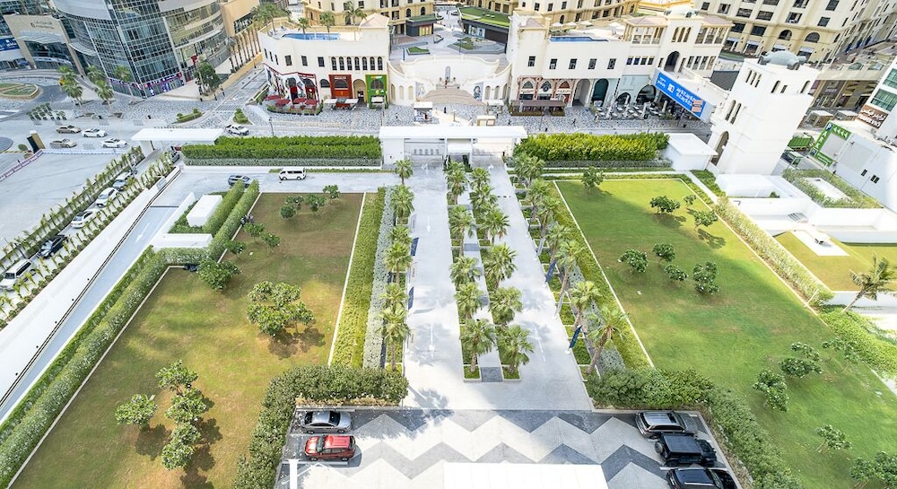 LUX  The JBR Garden View Suite