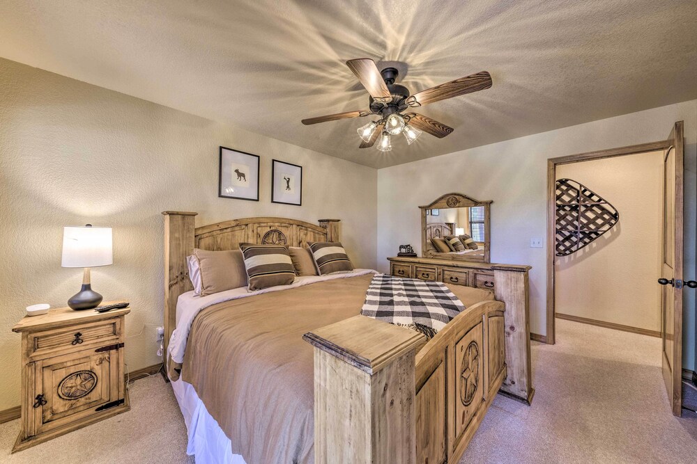 Cozy Ruidoso Cabin Retreat w/ Private Hot Tub view 5