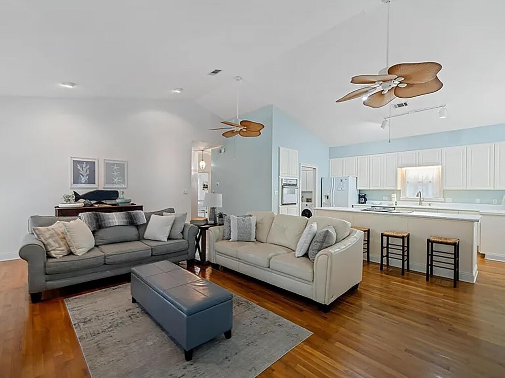 Beachwood Bliss