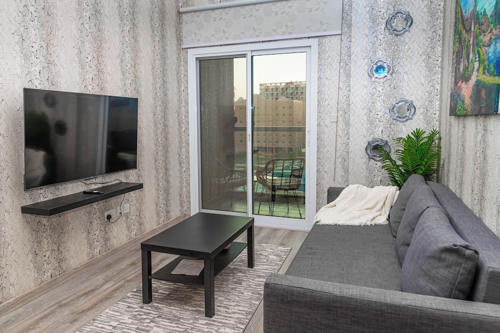 Bloomfields Cozy 1BR in Silicon Oasis