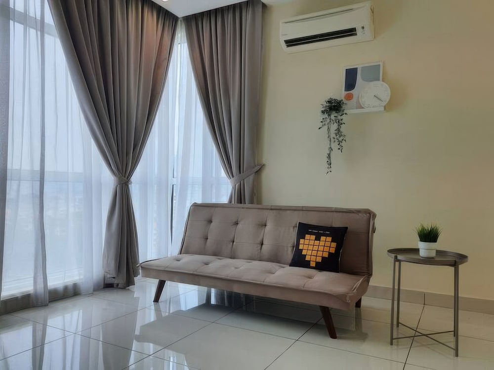 Central Residence - Free Gym Pool