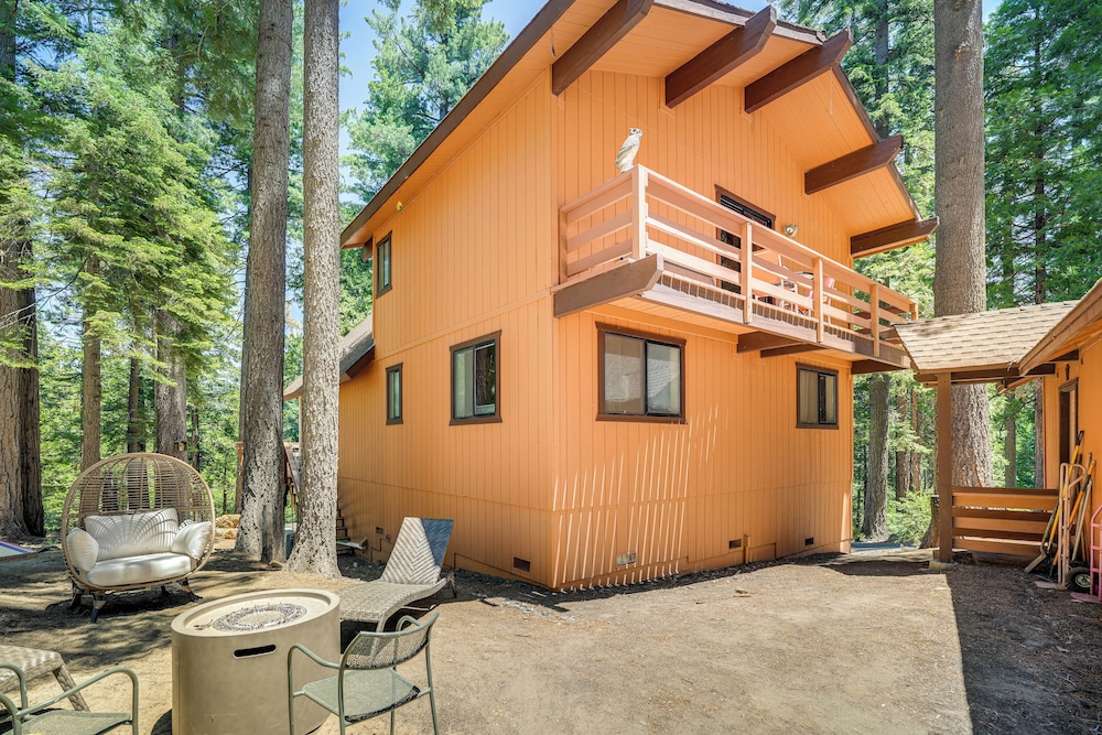 Cabin Getaway Near Big Trees Park: Game Room, Deck