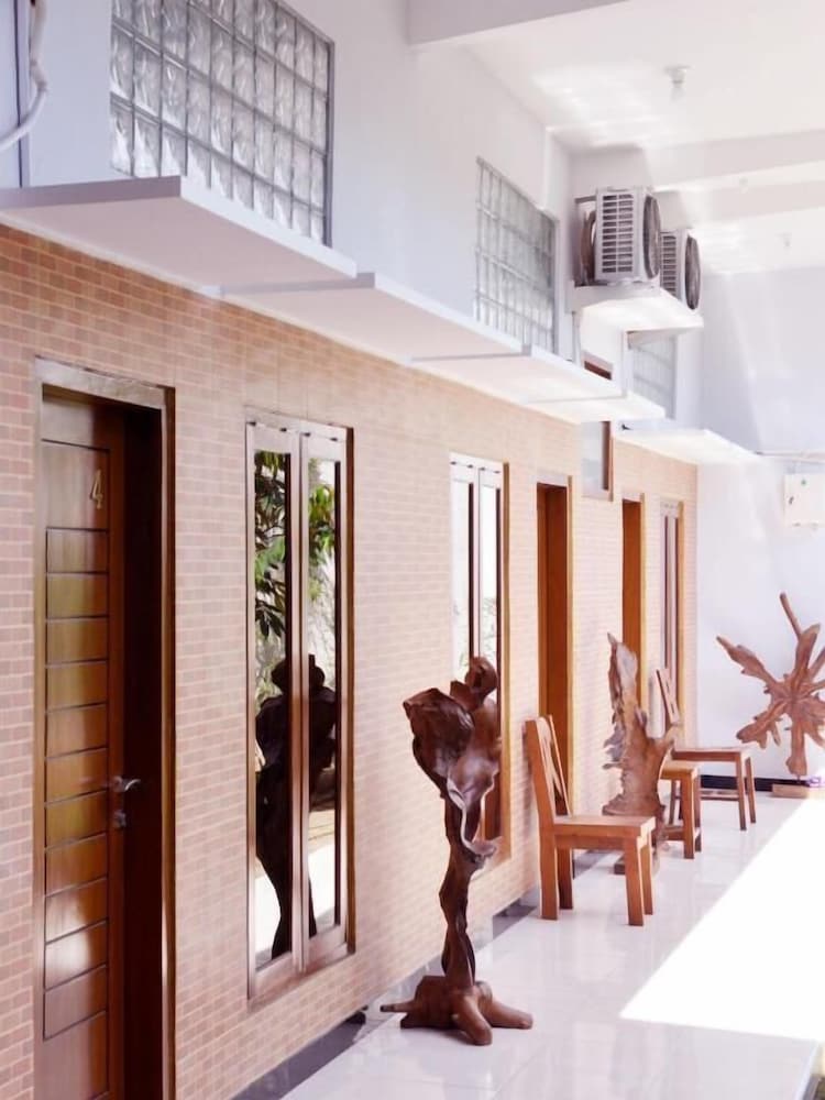 Malang Hill Gallery & Homestay