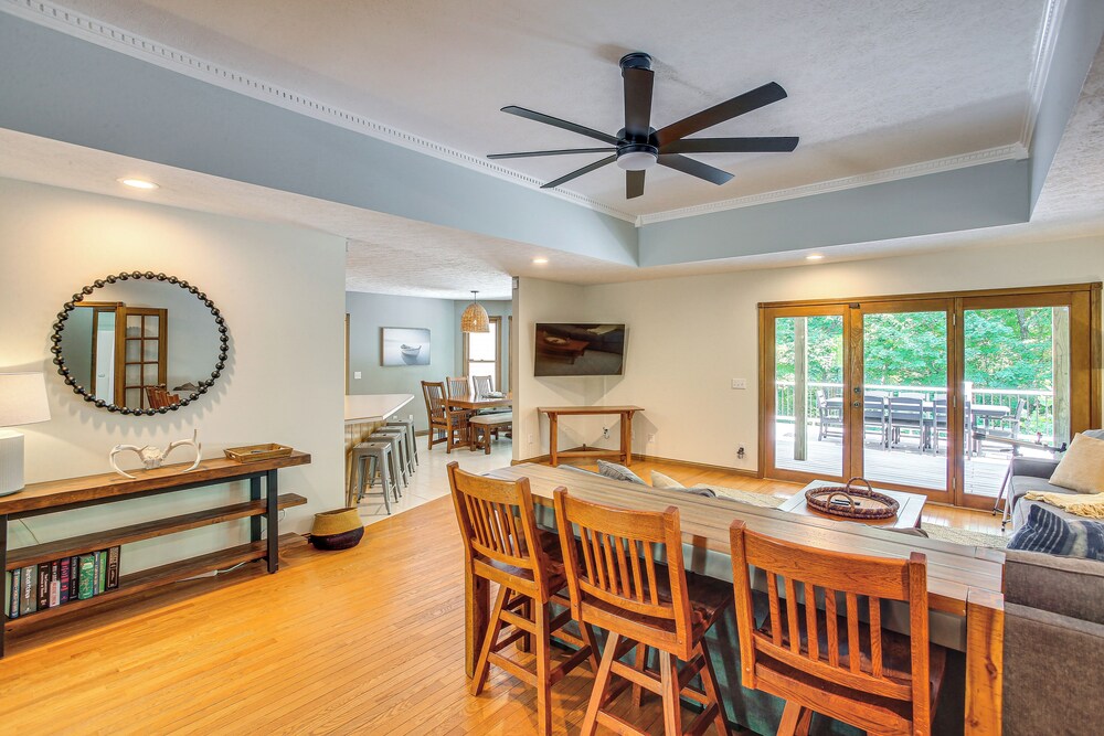 Lakefront Home w/ Deck, Near Mammoth Cave Park! view 3