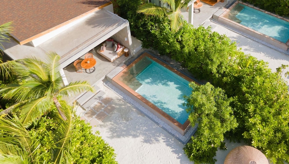 Kuda Villingili Maldives, Free Return Transfers 03 nights & above 4