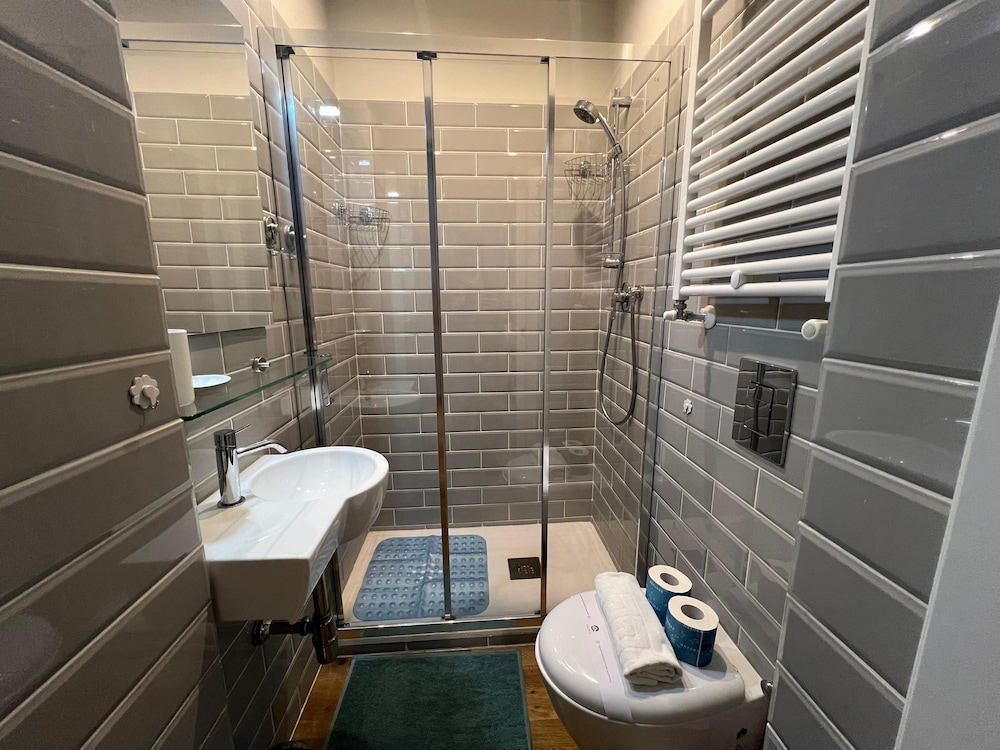 Laura 68 in Firenze With 2 Bedrooms and 2 Bathrooms