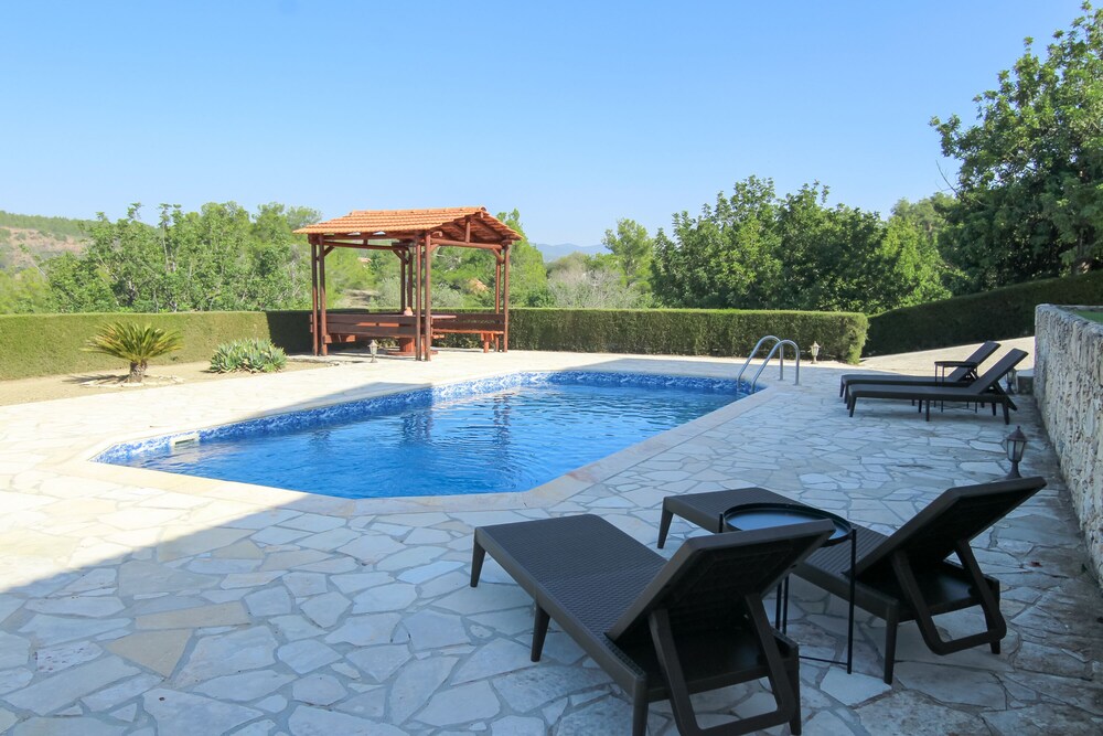 Phaedrus Living Serenity Villa Lysos