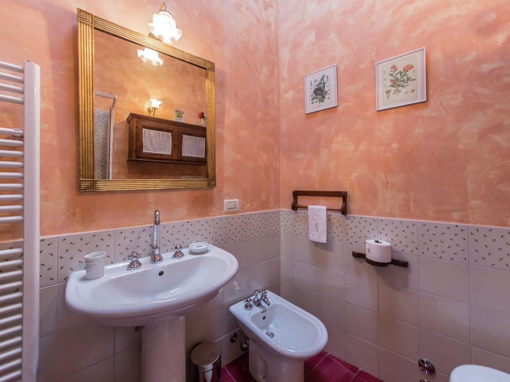 Holiday Home With Pool in Figline Valdarno view 2