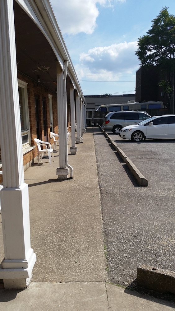 Windsor Vacations - Traveller's Choice Motel - Property Image 15