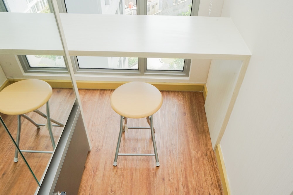 Great Choice Studio Apartment M-Town Residence near Summarecon Mall view 4