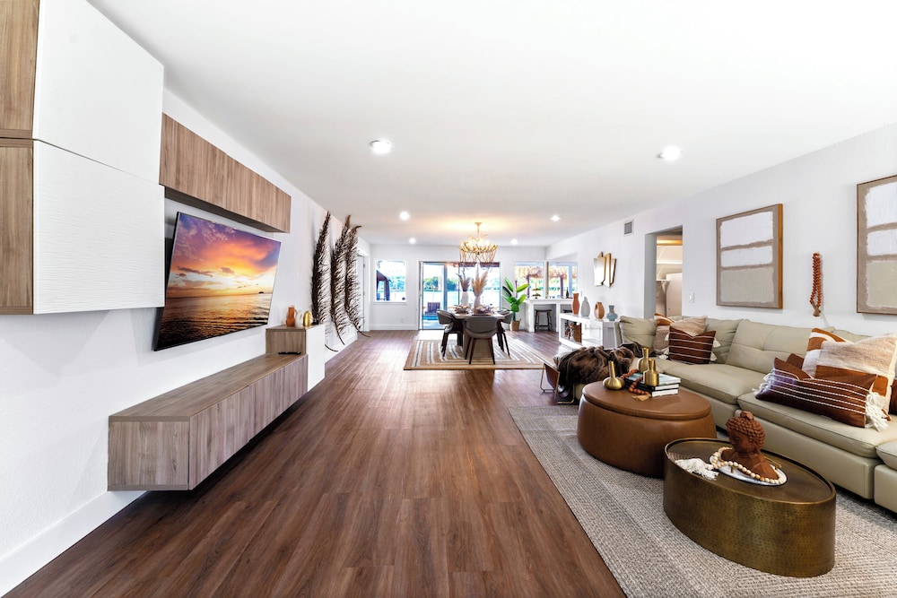 Palm Beach Paradise | Villa w/ Beach, Pool, Cinema & Tiki