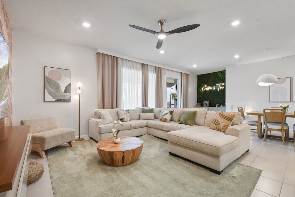 Luxury Stay: Pool, Games, Themed Rooms