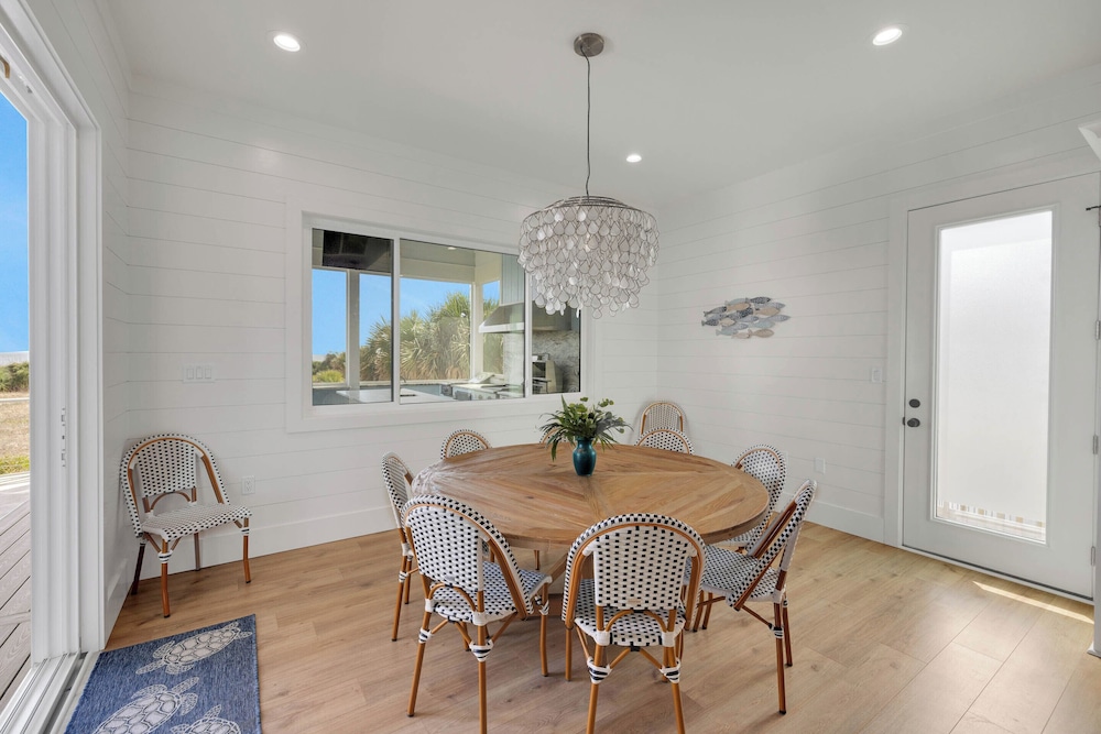 Suite Beach Tybee by Tybee Vacation Rentals