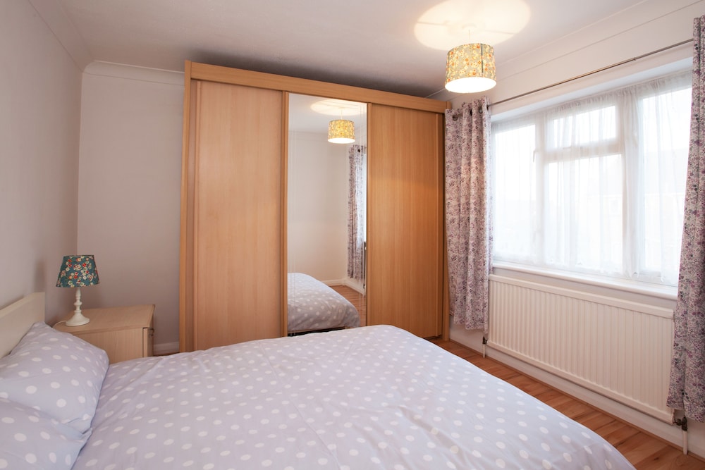 3 Bedroom House Near the City Center