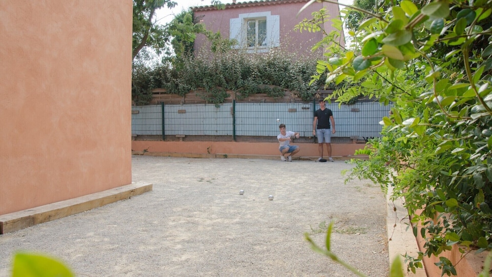 Photo 61