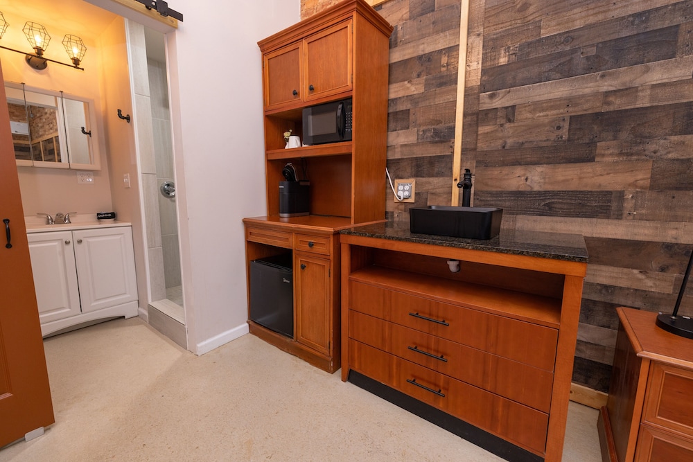 Hartwell Suites - Property Image 61
