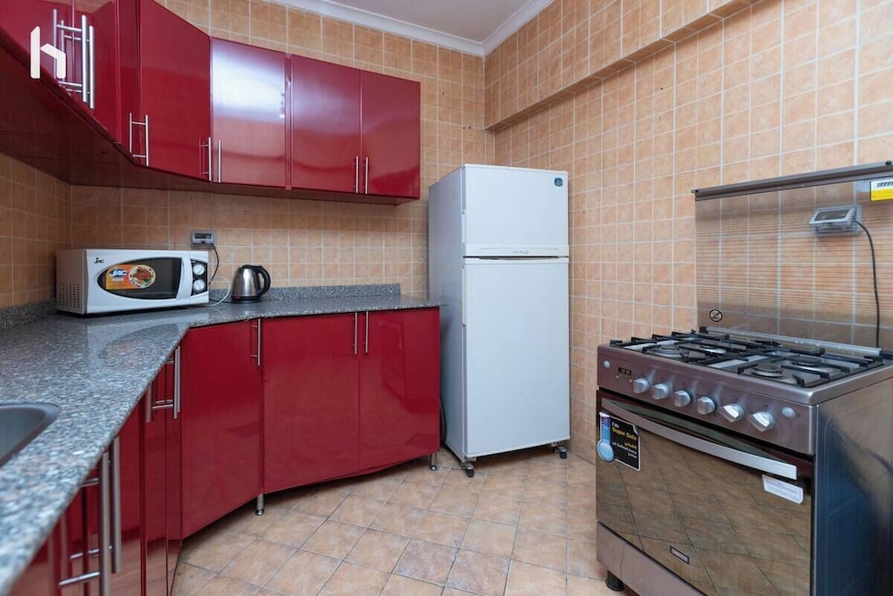 3Beds Apartment in Rehab City