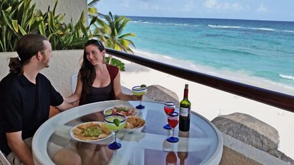 Villas De Rosa Beach Resort - Property Image 5