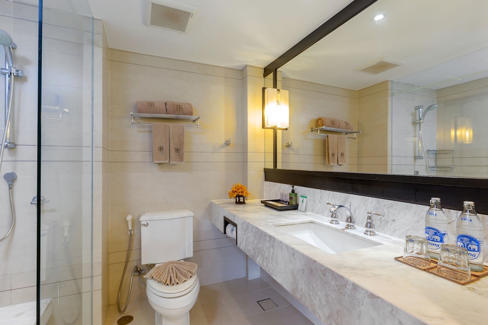Sawaddi Patong Resort & Spa by Tolani, photo 104