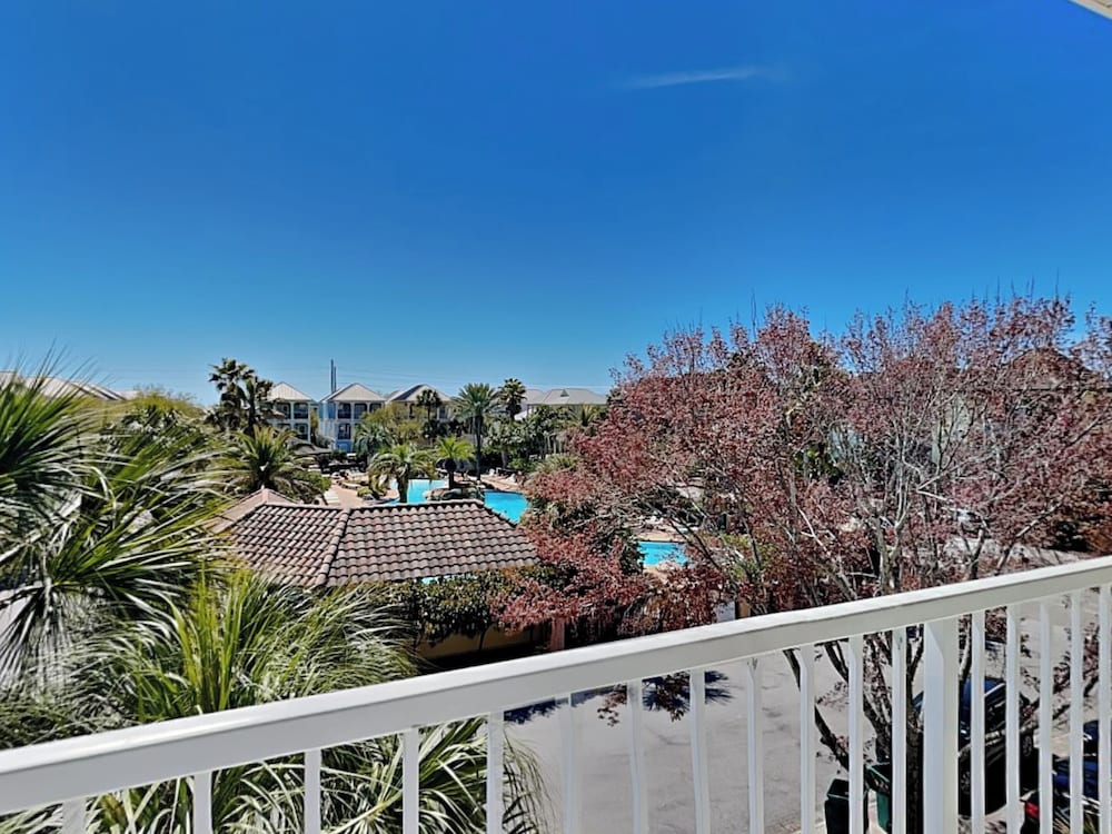 Sunny Beach by Southern Vacation Rentals