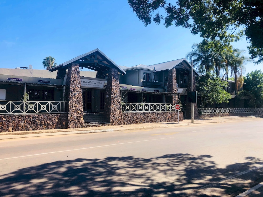 Hotel Elephant Springs Hotel - Image 1