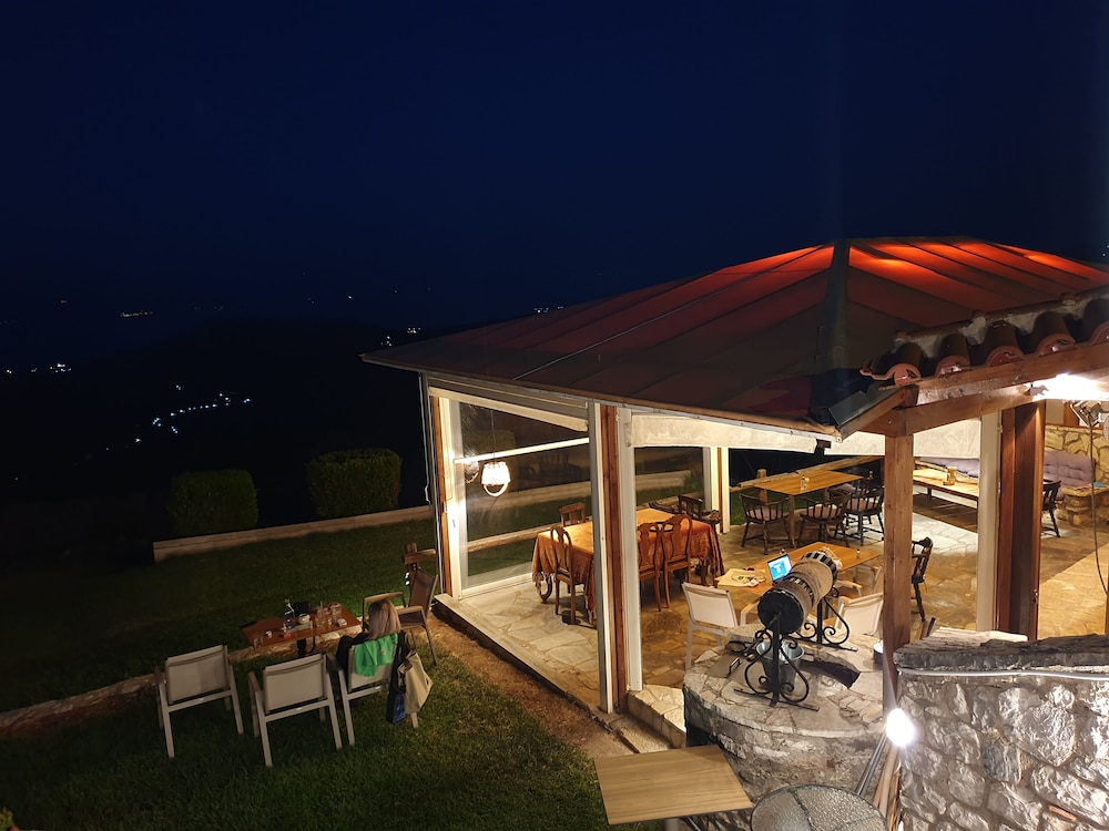 Gero-fotis Guesthouse - Upper Floor Superb View