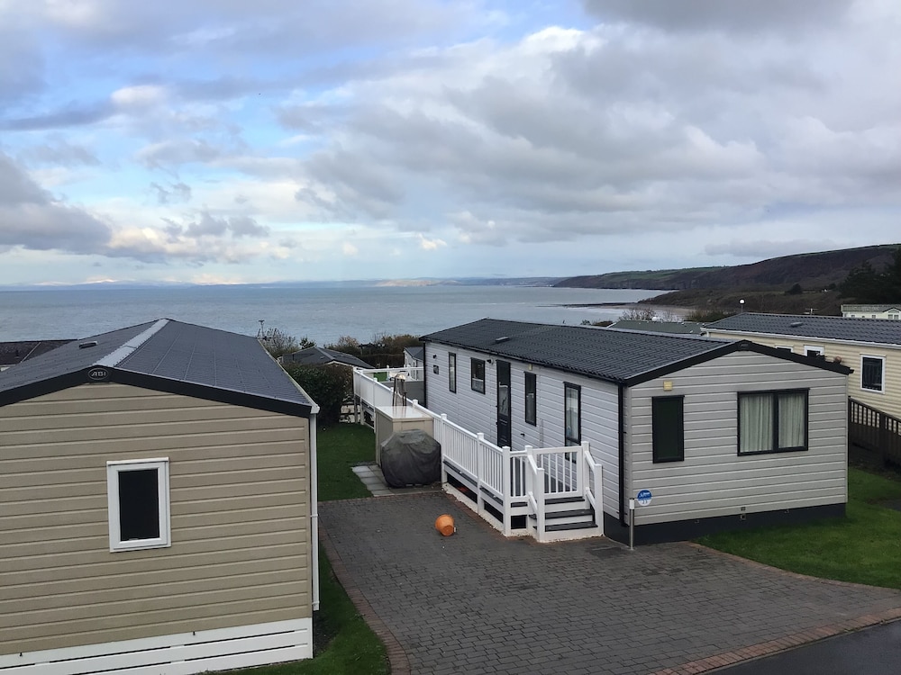 Newquay Haven Caravan 42x14 With Ocean Views