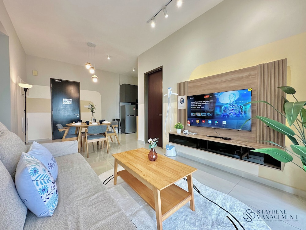 Country Garden Danga Bay Sea View Homestay by Stayrene
