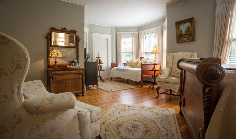 The Lion and the Rose B&B