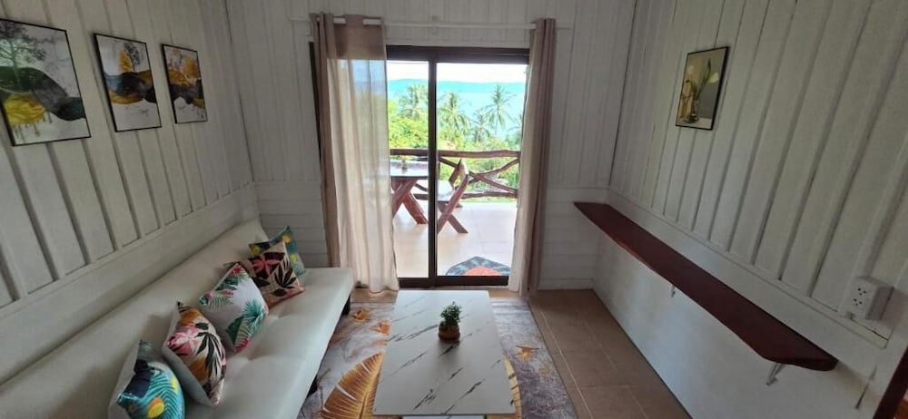 2 Bedroom Private Home Perfect for Families - Kitchen -seaviews -fast Wifi