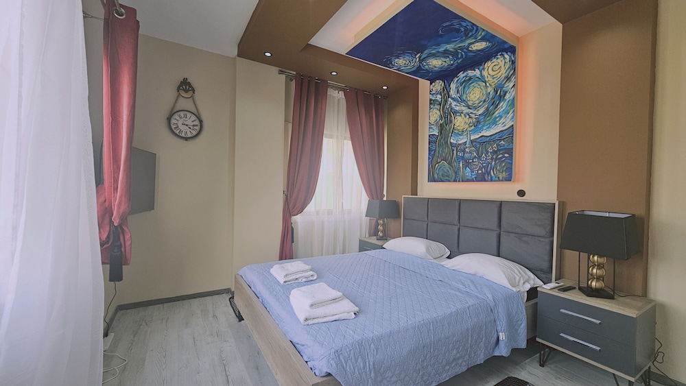38 LCA - Stay Van Gogh Apartment