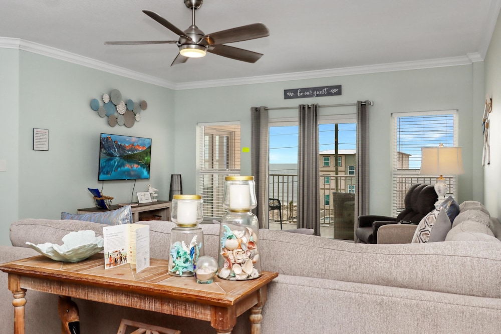 Paradise Shores 305