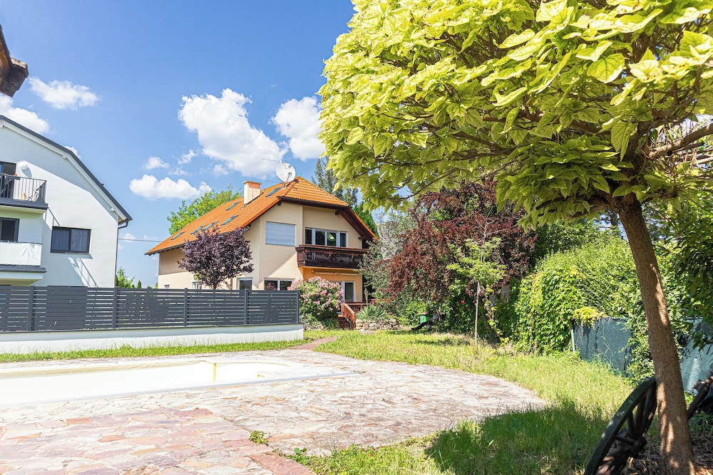 Luxury Garden Villa Sleeps 16 Guests