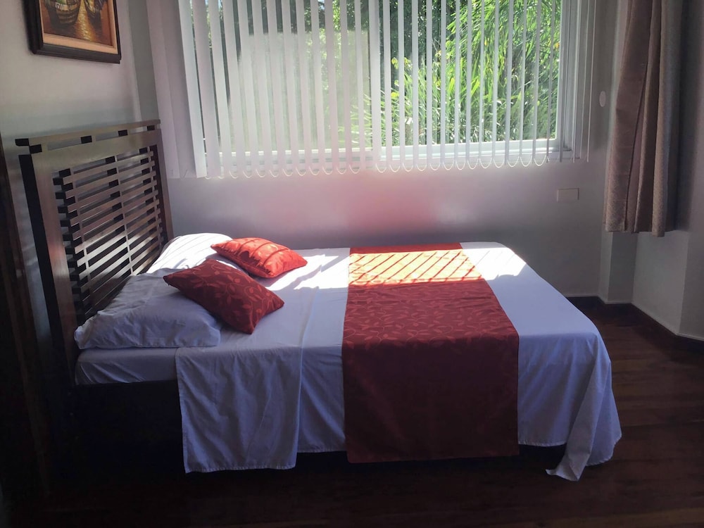 Room-camiguin Lanzones Resort Queen Delu