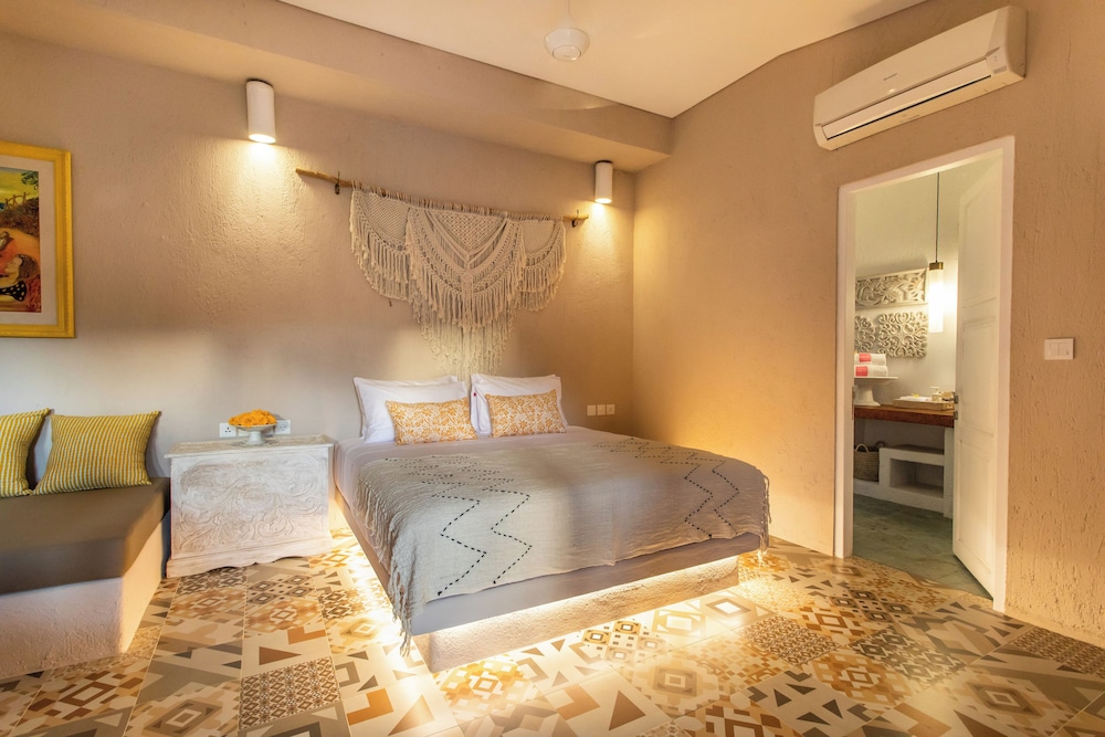 PinkPrivate Sanur - for Cool Adults Only